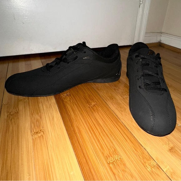 NEW |  Size US 10 - FILA Women's Black Athletic Shoes - Picture 5 of 8